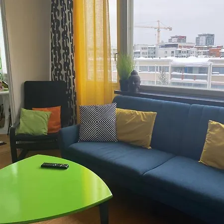 Tilava Majoitus 1-4 Hlo Huippupaikalla Parkkip. Apartment Oulu