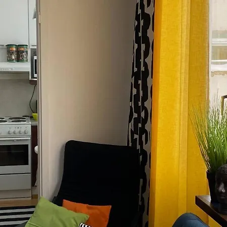 Tilava Majoitus 1-4 Hlo Huippupaikalla Parkkip. Apartment *
