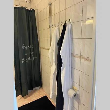 Tilava Majoitus 1-4 Hlo Huippupaikalla Parkkip. Apartment Oulu