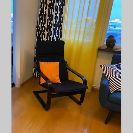 Tilava Majoitus 1-4 Hlo Huippupaikalla Parkkip. Apartment
