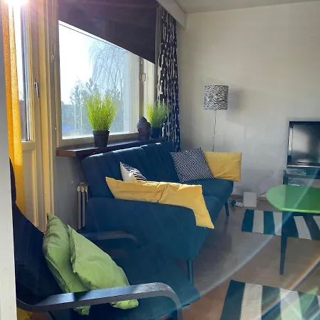 Apartment Tilava Majoitus 1-4 Hlo Huippupaikalla Parkkip. Oulu