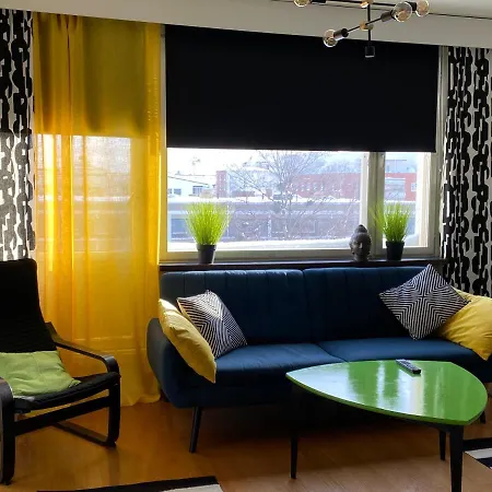 Apartment Tilava Majoitus 1-4 Hlo Huippupaikalla Parkkip. *