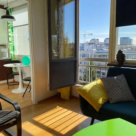 Tilava Majoitus 1-4 Hlo Huippupaikalla Parkkip. Apartment